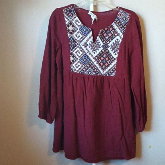 TASSELS & LACE BOUTIQUE BURGUNDY BOHO TUNIC TOP M - Picture 1 of 5